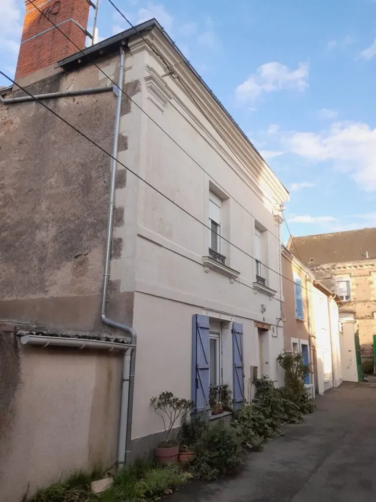 Façade en tuffeau après ravalement